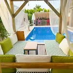 Alacati Xl Luxury Hotel *