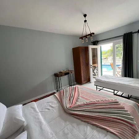 Alacati Xl Luxury Hotel *