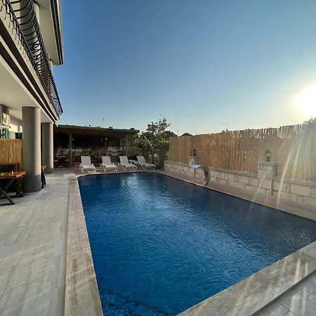 Alacati Xl Luxury Hotel *